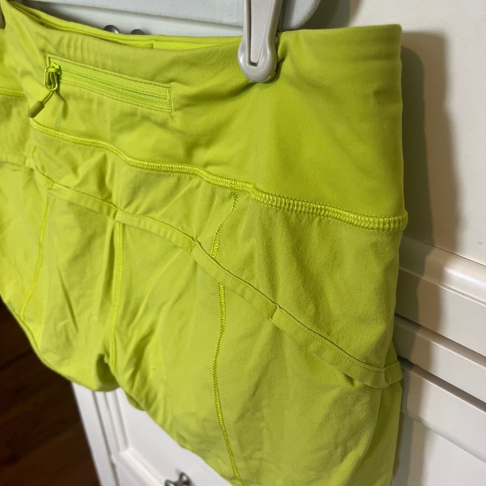 LULULEMON 2.5” Speed Up Shorts